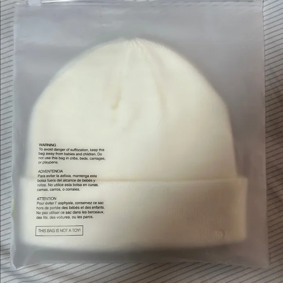 Essentials Fear of God White Knit Beanie NWT One Size Streetwear Unisex - Picture 3 of 4